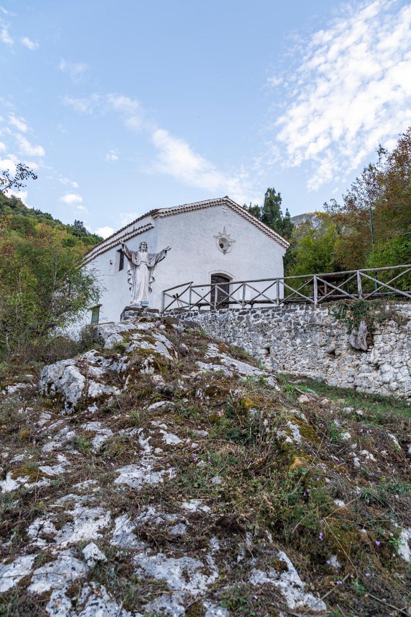 Piazza Laurino Apartments Basic Excursions Alto Cilento Pellegrinaggio Giubilare Buitenkant foto